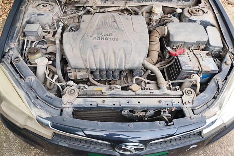 Used Soueast V3 Lingyue 2014 1.5L Manual Entry-Level Version Engine Bay