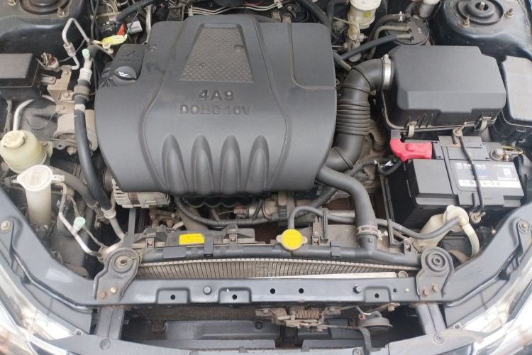 Used Soueast V3 Lingyue 2014 1.5L Manual Entry-Level Version Engine Bay