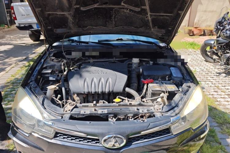 Used Soueast V3 Lingyue 2014 1.5L Manual Style Value Edition Engine Bay
