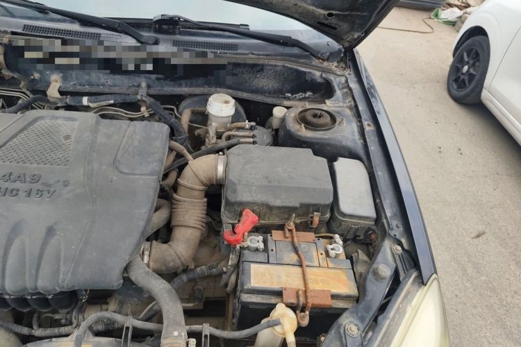 Used Soueast V3 Lingyue 2014 1.5L Manual Entry-Level Version Engine Bay Left