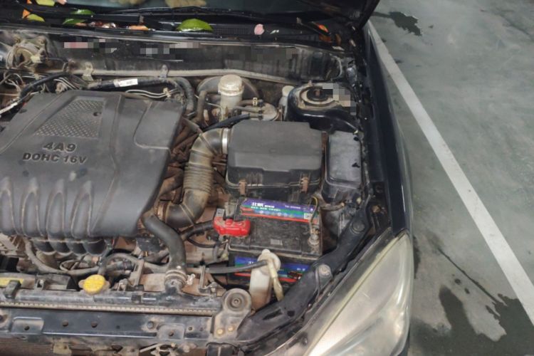 Used Soueast V3 Lingyue 2014 1.5L Manual Entry-Level Version Engine Bay Left