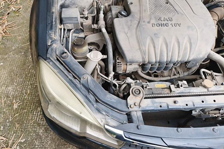 Used Soueast V3 Lingyue 2014 1.5L Manual Entry-Level Version Engine Bay Right