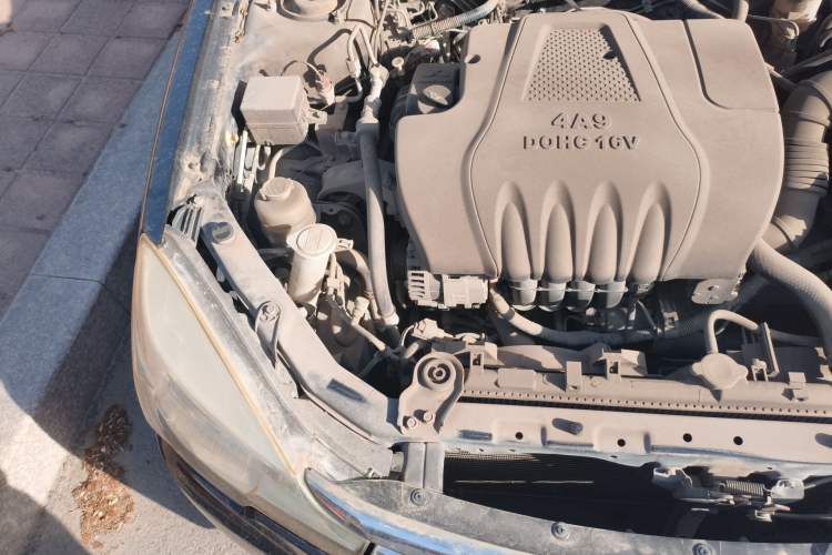 Used Soueast V3 Lingyue 2014 1.5L Manual Entry-Level Version Engine Bay Right