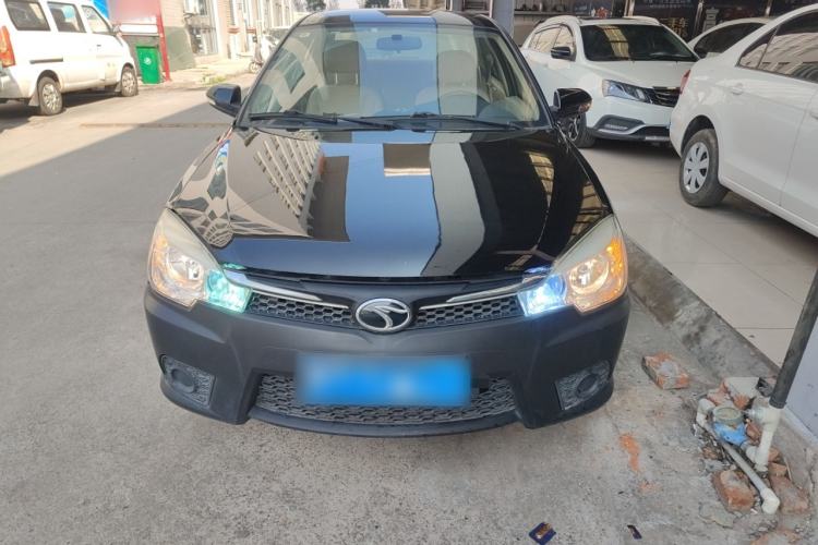 Used Soueast V3 Lingyue 2014 1.5L Manual Smart Edition Exterior 1