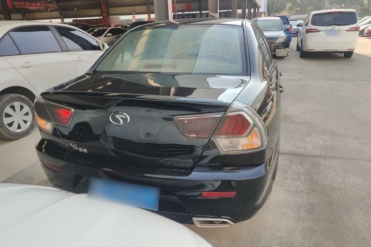 Used Soueast V3 Lingyue 2014 1.5L Manual Smart Edition Exterior 4