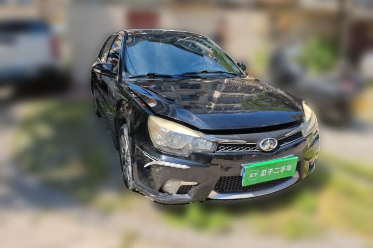 Used Soueast V3 Lingyue 2014 1.5L Manual Style Value Edition Front Right 45 Deg