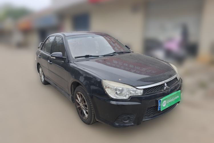 Used Soueast V3 Lingyue 2014 1.5L Manual Entry-Level Version Front Right 45 Deg