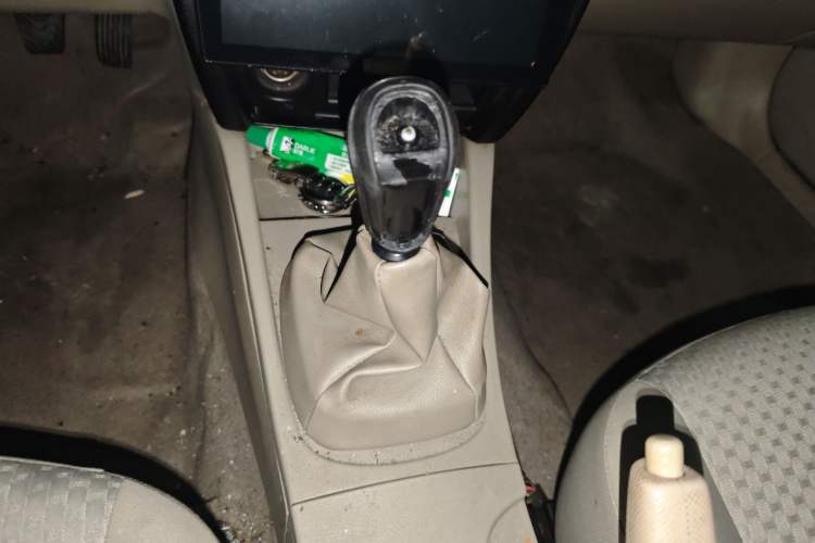 Used Soueast V3 Lingyue 2014 1.5L Manual Entry-Level Version Gear Lever