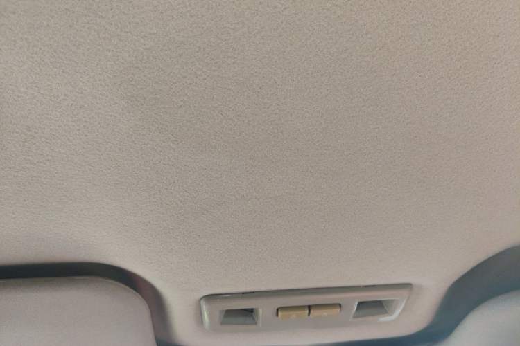 Used Soueast V3 Lingyue 2014 1.5L Manual Luxury Edition Headliner