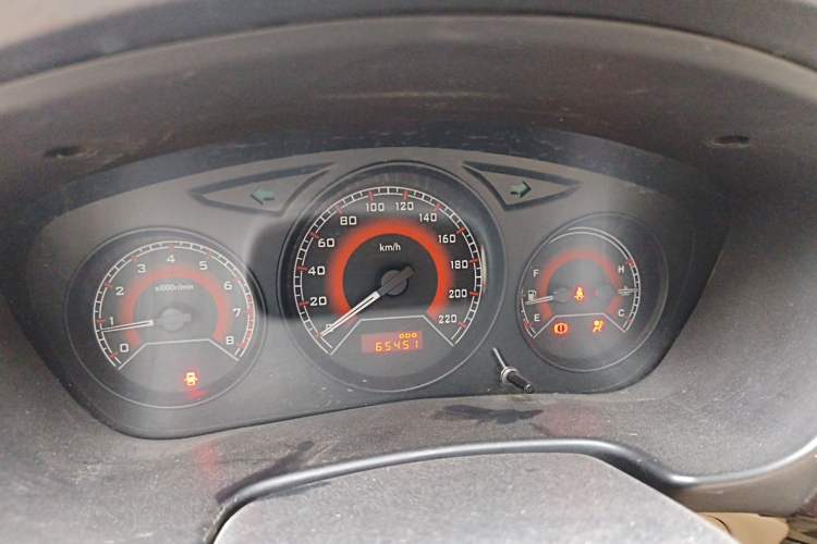 Used Soueast V3 Lingyue 2014 1.5L Manual Entry-Level Version Instrument Cluster