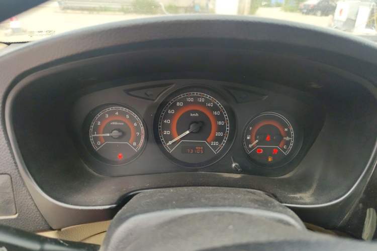 Used Soueast V3 Lingyue 2014 1.5L Manual Entry-Level Version Instrument Cluster