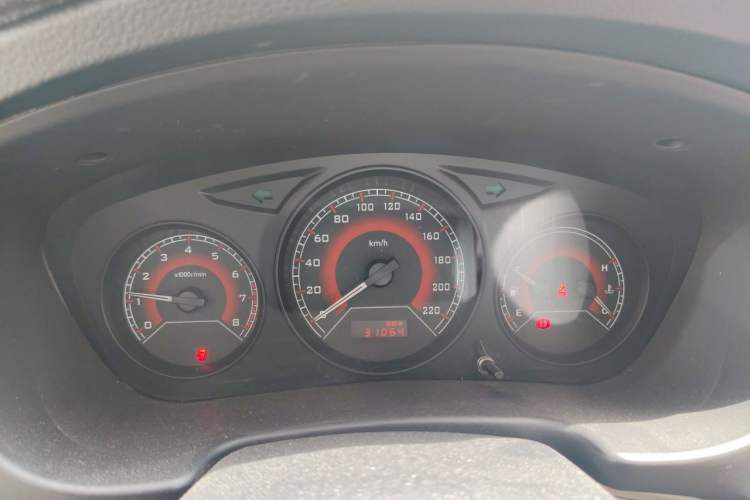 Used Soueast V3 Lingyue 2014 1.5L Manual Luxury Edition Instrument Cluster