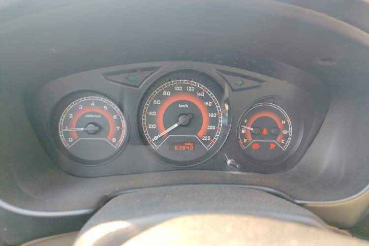 Used Soueast V3 Lingyue 2014 1.5L Manual Entry-Level Version Instrument Cluster