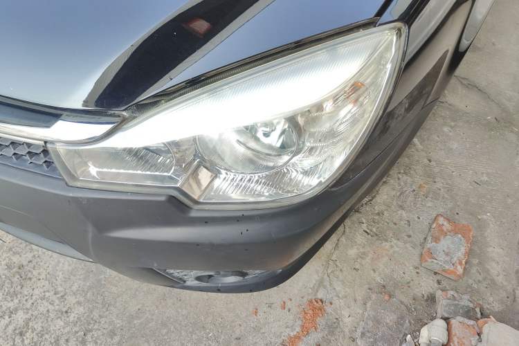 Used Soueast V3 Lingyue 2014 1.5L Manual Smart Edition Left Front Headlight