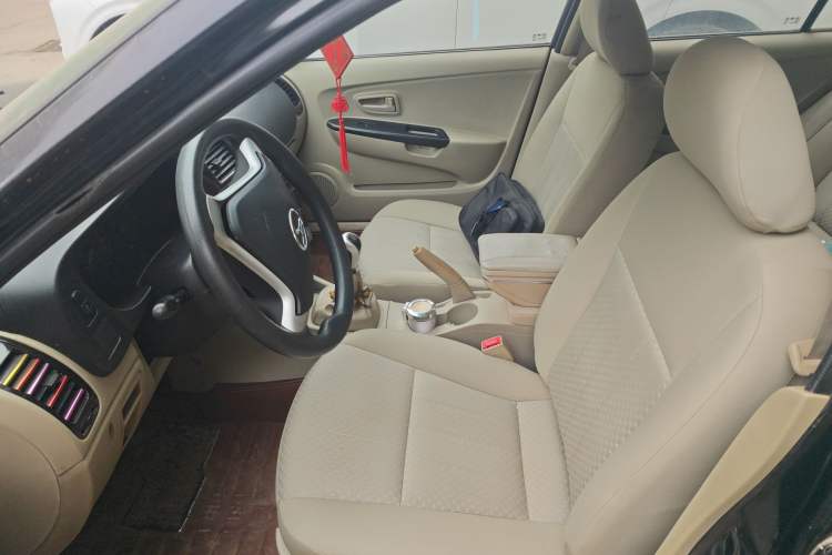 Used Soueast V3 Lingyue 2014 1.5L Manual Smart Edition Left Front Seat