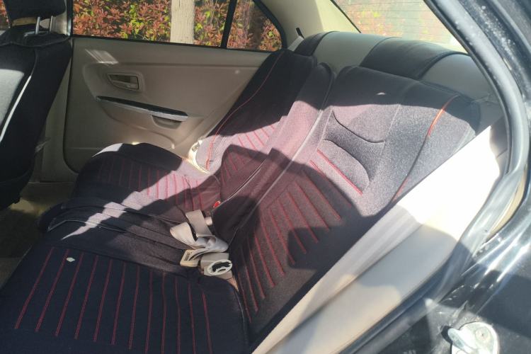 Used Soueast V3 Lingyue 2014 1.5L Manual Entry-Level Version Left Rear Seat