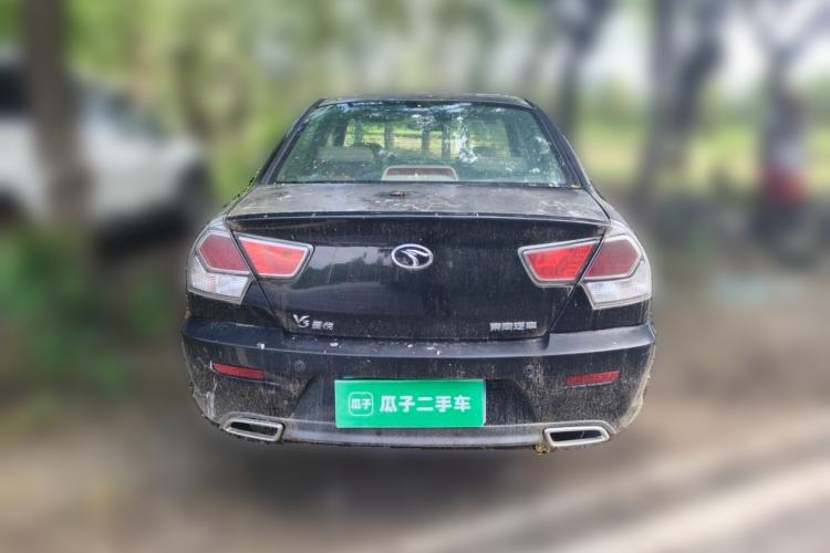 Used Soueast V3 Lingyue 2014 1.5L Manual Happiness Edition Rear