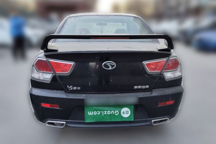 Used Soueast V3 Lingyue 2014 1.5L Manual Smart Edition Rear
