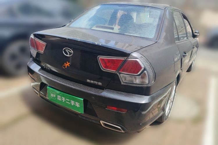 Used Soueast V3 Lingyue 2014 1.5L Manual Luxury Edition Rear Right 45 Deg