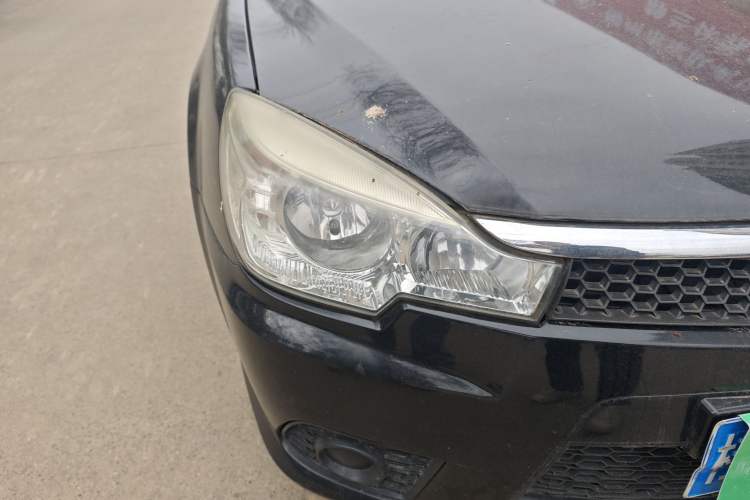 Used Soueast V3 Lingyue 2014 1.5L Manual Entry-Level Version Right Front Headlight