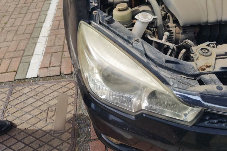 Used Soueast V3 Lingyue 2014 1.5L Manual Luxury Edition Right Front Headlight