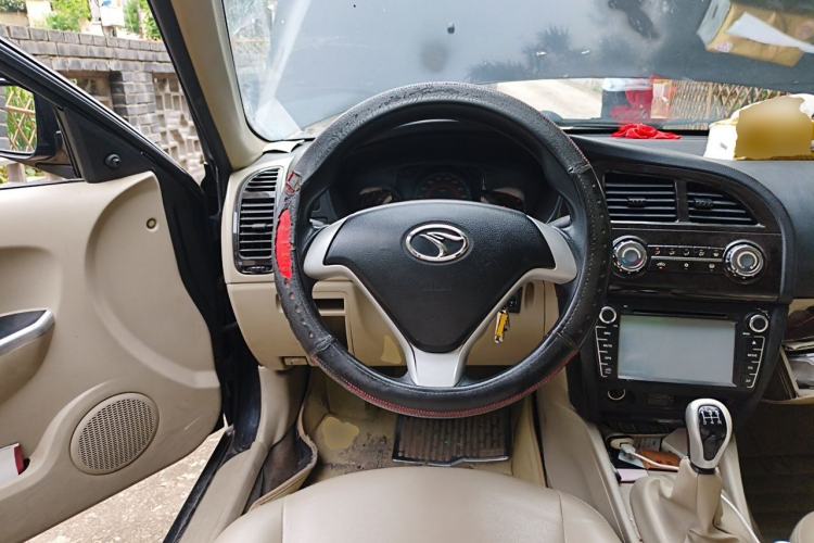 Used Soueast V3 Lingyue 2014 1.5L Manual Entry-Level Version Steering Wheel