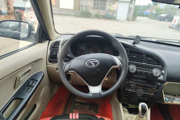 Used Soueast V3 Lingyue 2014 1.5L Manual Entry-Level Version Steering Wheel