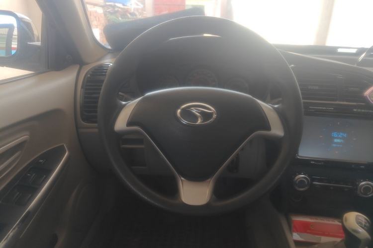 Used Soueast V3 Lingyue 2014 1.5L Manual Entry-Level Version Steering Wheel