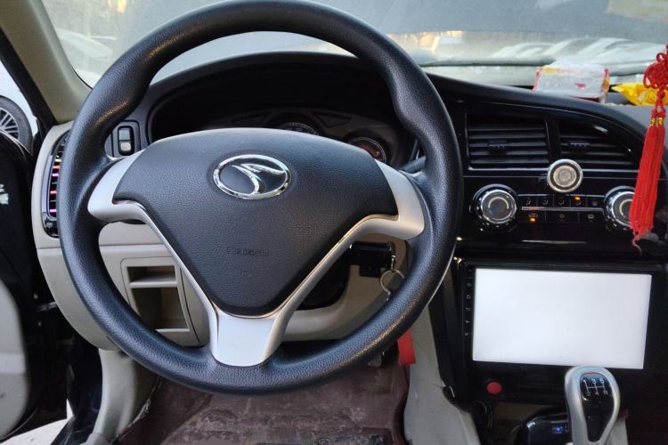 Used Soueast V3 Lingyue 2014 1.5L Manual Smart Edition Steering Wheel