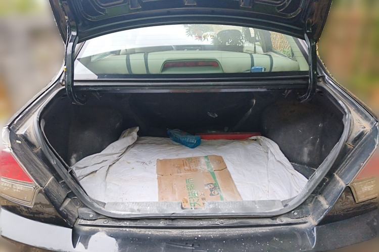 Used Soueast V3 Lingyue 2014 1.5L Manual Entry-Level Version Trunk