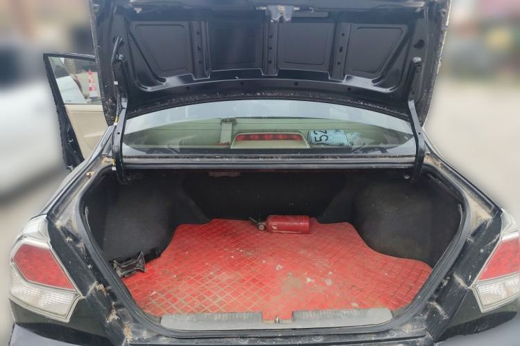Used Soueast V3 Lingyue 2014 1.5L Manual Entry-Level Version Trunk