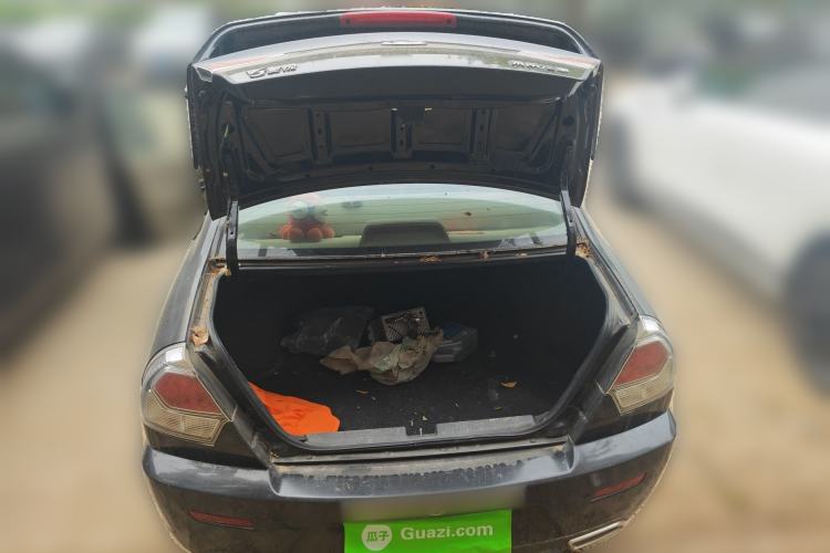 Used Soueast V3 Lingyue 2014 1.5L Manual Smart Edition Trunk