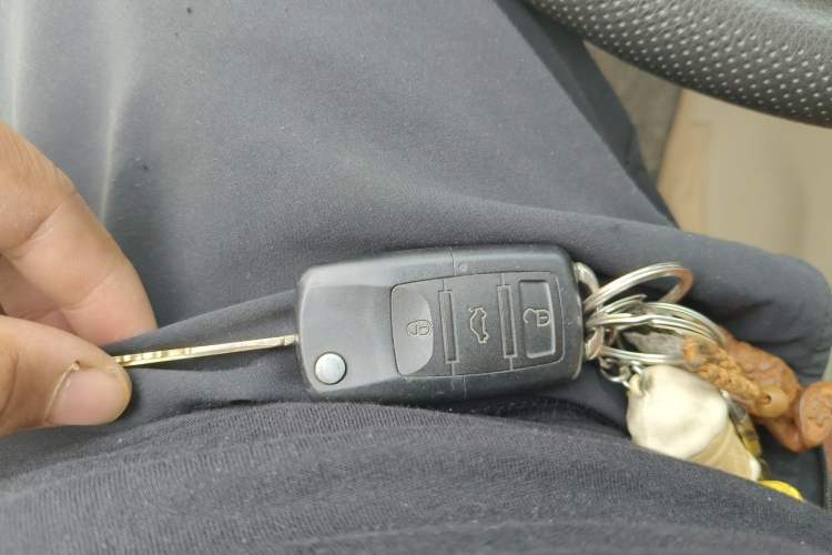 Used Soueast V3 Lingyue 2014 1.5L Manual Smart Edition Vehicle Key