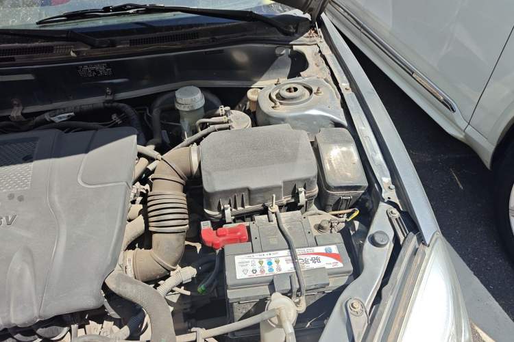 Used Soueast V3 Lingyue 2014 1.5L Manual Entry-Level Version Engine Bay Left