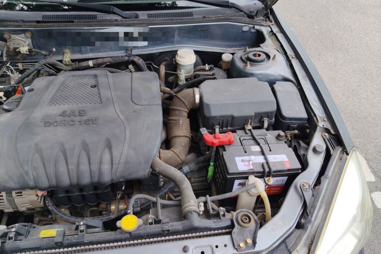 Used Soueast V3 Lingyue 2014 1.5L Manual Happiness Edition Engine Bay Left