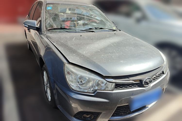 Used Soueast V3 Lingyue 2014 1.5L Manual Entry-Level Version Front Right 45 Deg