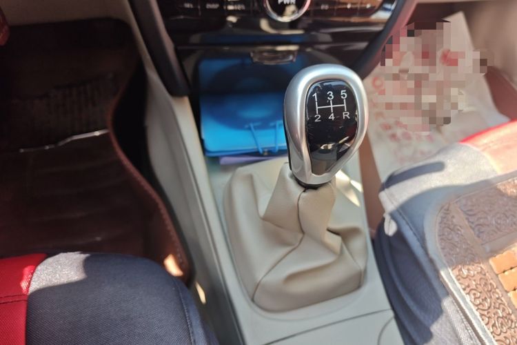 Used Soueast V3 Lingyue 2014 1.5L Manual Entry-Level Version Gear Lever