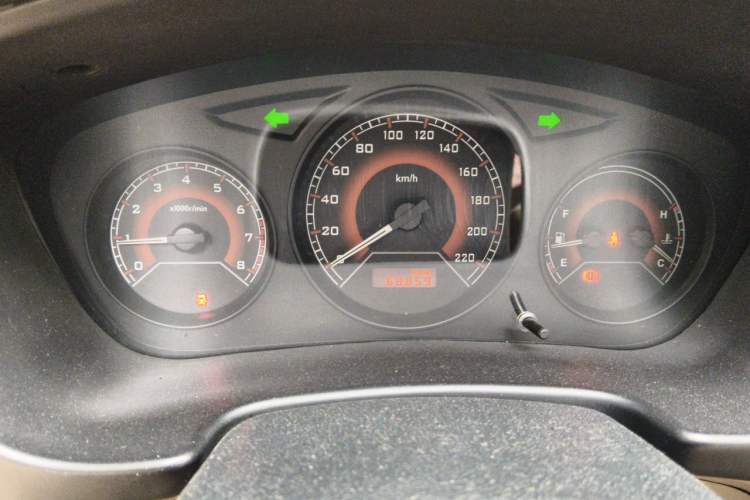 Used Soueast V3 Lingyue 2014 1.5L Manual Entry-Level Version Instrument Cluster