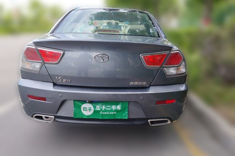 Used Soueast V3 Lingyue 2014 1.5L Manual Happiness Edition Rear
