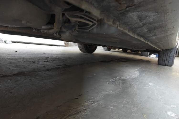 Used Soueast V3 Lingyue 2014 1.5L Manual Entry-Level Version Chassis Rear Right