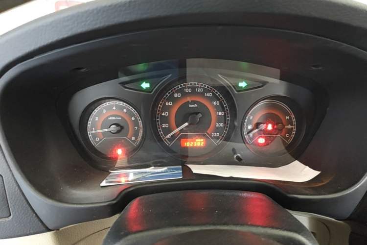 Used Soueast V3 Lingyue 2014 1.5L Manual Entry-Level Version Instrument Cluster