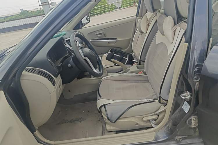 Used Soueast V3 Lingyue 2014 1.5L Manual Smart Edition Left Front Seat