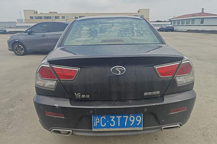 Used Soueast V3 Lingyue 2014 1.5L Manual Smart Edition Rear