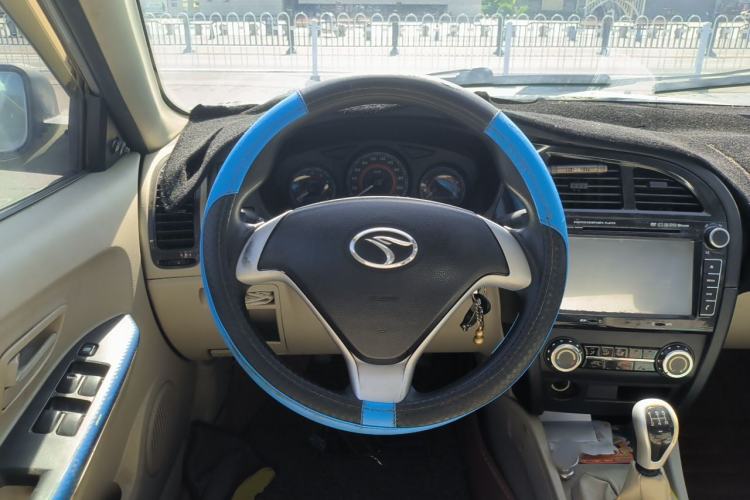 Used Soueast V3 Lingyue 2014 1.5L Manual Entry-Level Version Steering Wheel