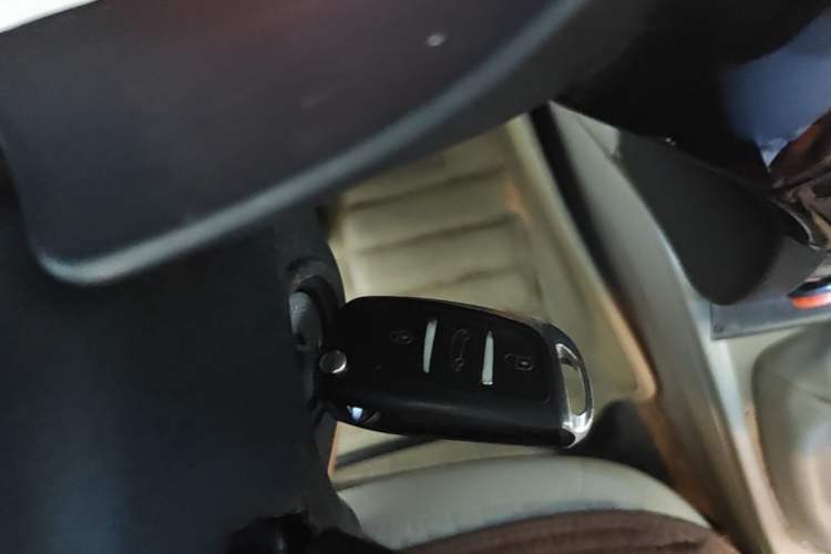 Used Soueast V3 Lingyue 2014 1.5L Manual Entry-Level Version Vehicle Key