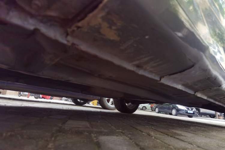 Used Soueast V3 Lingyue 2014 1.5L Manual Entry-Level Version Chassis Front Left