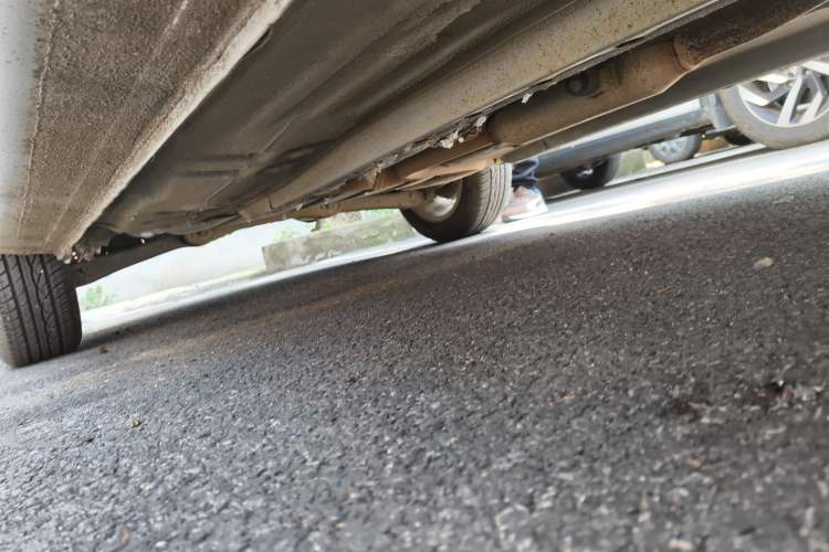 Used Soueast V3 Lingyue 2014 1.5L Manual Entry-Level Version Chassis Front Right