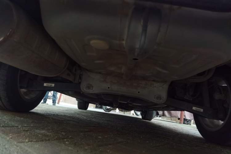 Used Soueast V3 Lingyue 2014 1.5L Manual Entry-Level Version Chassis Rear