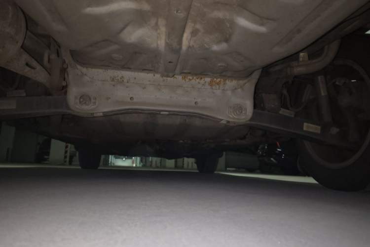 Used Soueast V3 Lingyue 2014 1.5L Manual Entry-Level Version Chassis Rear