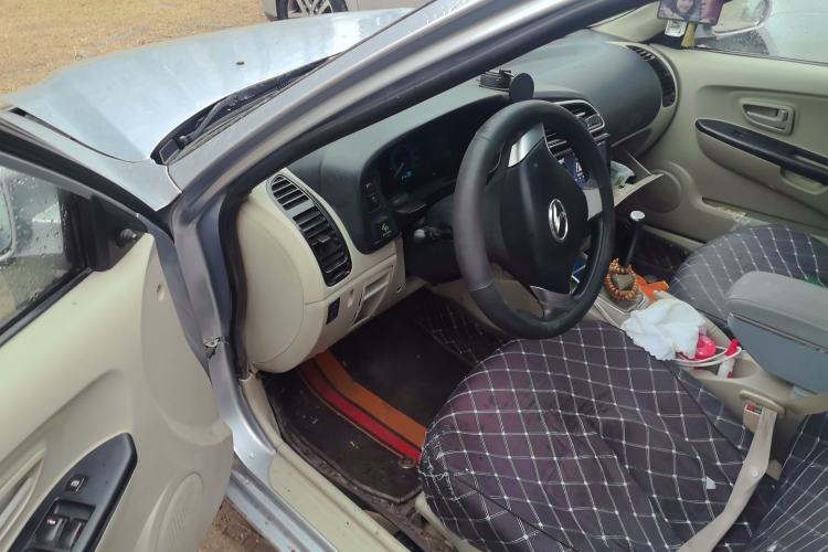 Used Soueast V3 Lingyue 2014 1.5L Manual Entry-Level Version Driver Seat